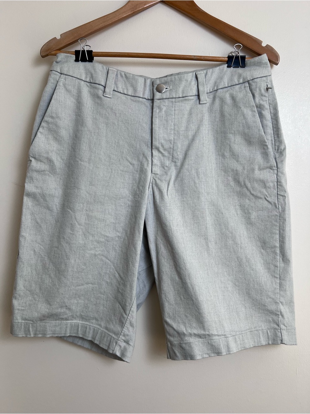 Lululemon Men’s Light Gray Chino Shorts Golf Casual Zipper Pocket